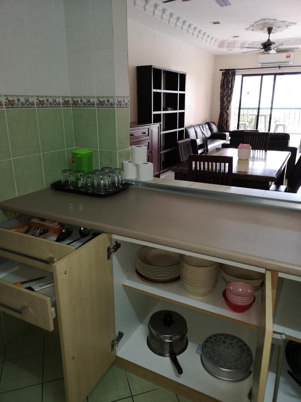 Marimari Marina Service Condo Kota Kinabalu Esterno foto